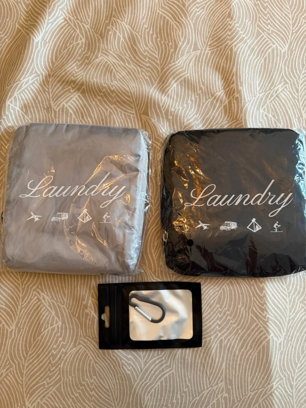 NWT! 2 Pack Laundry Travel Bags (Black & Silver)